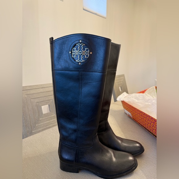 Tory Burch Kiernan 35mm Riding Boot - Picture 3 of 14